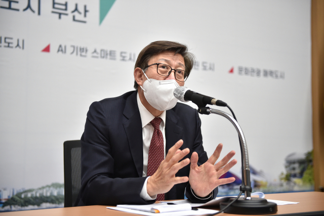박형준 '신중년 경제 위기 극복 위한 맞춤형 지원 대책 추진'