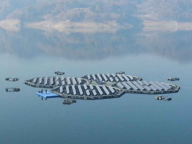 정부 '탄소중립' 과욕…전국 댐 호수에 태양광 깐다