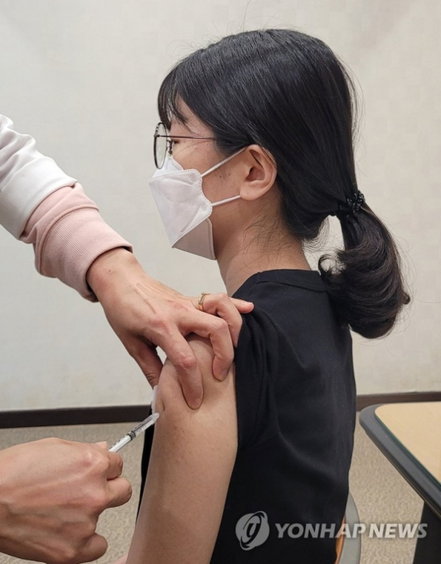 [속보] 정부, 백신 2차 접종한 요양병원 입소자 면회 완화 이달 중 확정