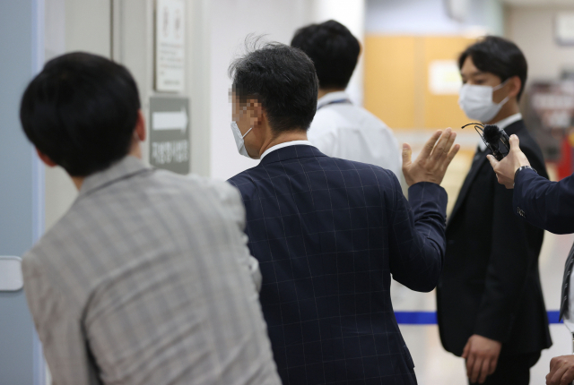 '버닝썬 경찰총장' 윤규근 2심 벌금형…일부 혐의 유죄 인정