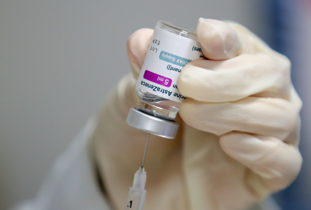 일본 정부가 아스트라제네카(AZ) 백신을 개발도상국 등에 제공하는 방안을 검토하고 있다./연합뉴스