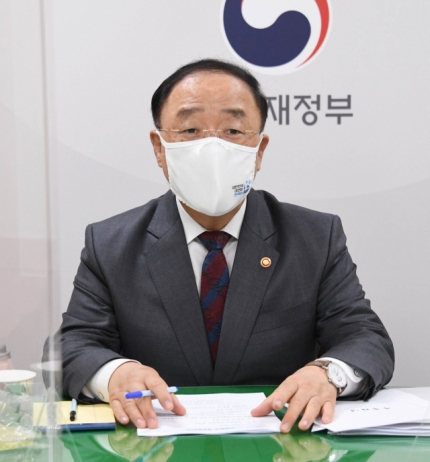 홍남기  '자동차 개소세 연말까지 인하 연장'