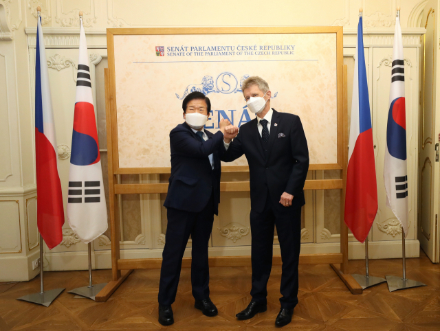 박병석, 체코 상원의장 만나 “원전 건설 최적 파트너는 한국”