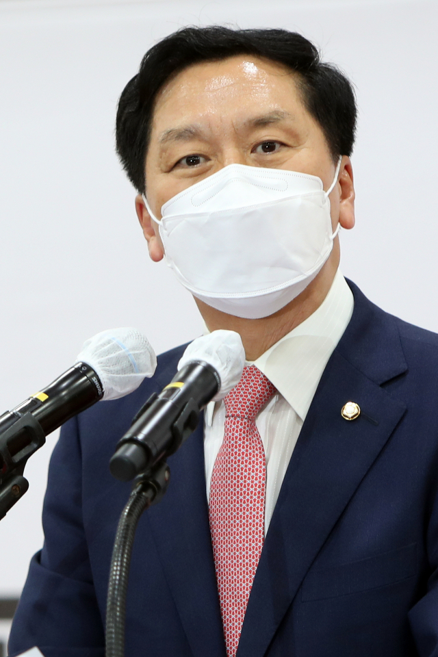 김기현 “당정청 특공 폐지는 물타기…국정조사서 비겁하게 도망”