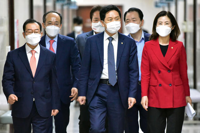 ‘군 성폭력 사망’에 野지도부 성토 한목소리 “대국민사과 ”“국방장관 경질”