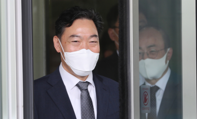 8일 만나는 김오수·김진욱, 檢·공수처 갈등 해법 찾는다