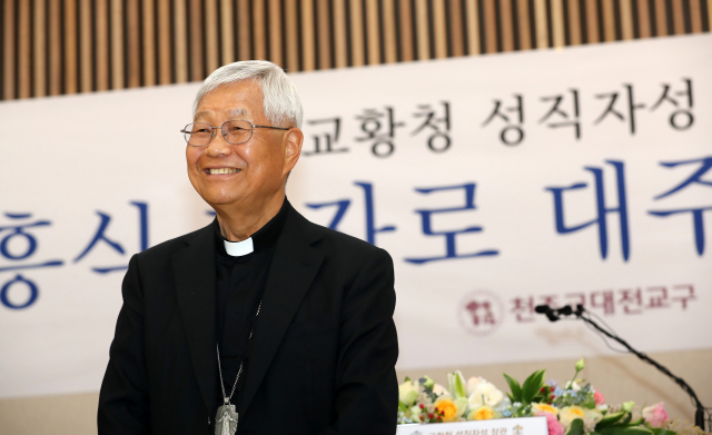 한국 첫 교황청 장관 유흥식 대주교 '교황 북한 방문 주선할 것'
