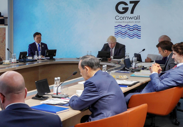 日, G7 한일 약식 정상회담 일방 취소…'독도방어훈련'에 딴지