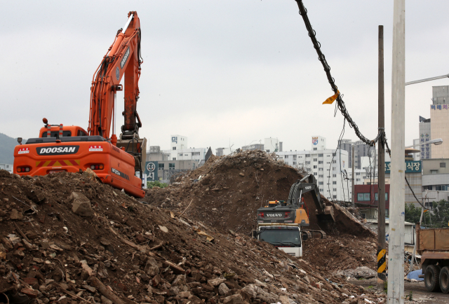 지난 9일 5층 건물붕괴 사고가 발생한 광주 동구 학동 재개발 구역/연합뉴스