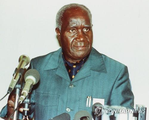 '잠비아 독립의 아버지' 카운다 초대 대통령 별세