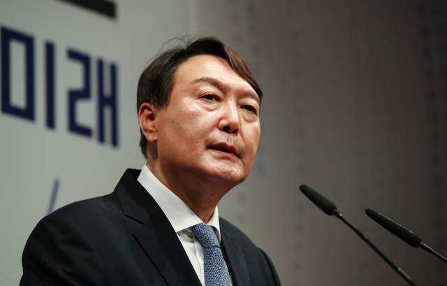 윤석열, “이명박·박근혜 장기 구금 안타까워 하는 국민들에 공감”