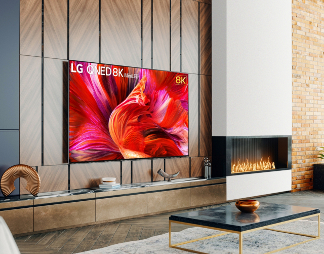 LG전자가 미니 LED를 적용한 프리미엄 LCD TV인 LG QNED Mini LED를 출시했다. 독자적인 고색재현 기술인 ‘퀀텀닷 나노셀 컬러 테크놀로지’를 적용해 풍부한 색을 표현하는 것이 특징이다./사진 제공=LG전자