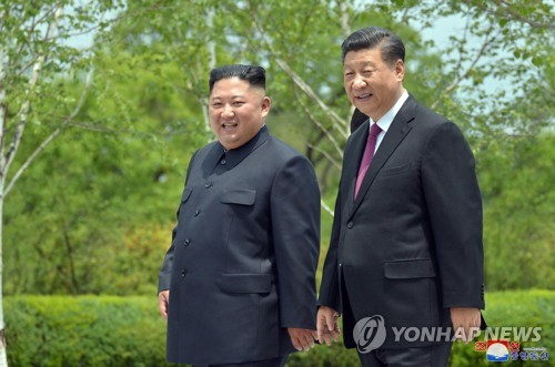 김정은 북한 국무위원장과 시진핑 중국 국가주석. /연합뉴스