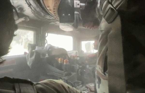 [영상] '경찰관을 구하라'…아프간 특수부대, 총탄 세례 뚫고 작전 펼쳐