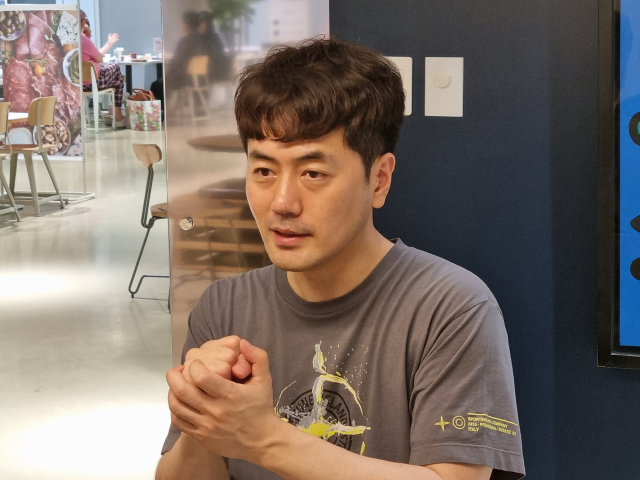 ‘박원의 키스 더 라디오’에서 AI와 선곡배틀을 진행했던 김홍범 KBS PD. /사진 제공=KBS