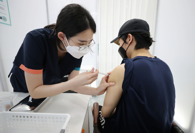 삼성·현대차 등 자체접종 백신 '화이자'로 변경