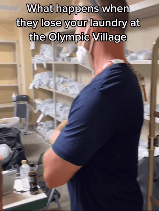 미국 럭비 대표팀 선수 코디 멜피가 올림픽 선수촌에서 직접 선수복 빨래를 하는 모습./출처=코디 멜피 틱톡