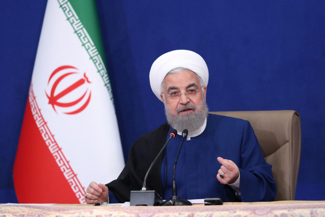 하산 로하니 이란 대통령이 지난 1일(현지시간) 테헤란에서 임기 중 마지막 각료 회의를 주재하고 있다. /연합뉴스