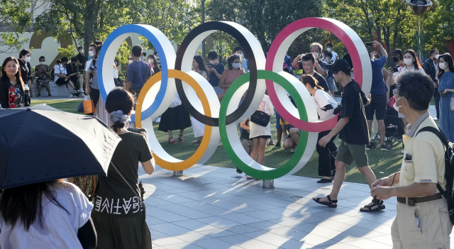 [도쿄 NOW] 도쿄 확진 10배 넘게 뛰어도…IOC “안전하다”만 무한 반복