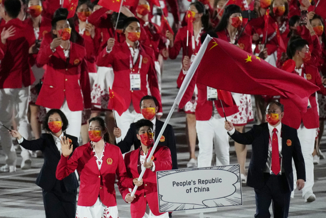 지난달 23일 도쿄올림픽 개막식에서 중국 선수단이 입장하고 있다. /AP연합뉴스