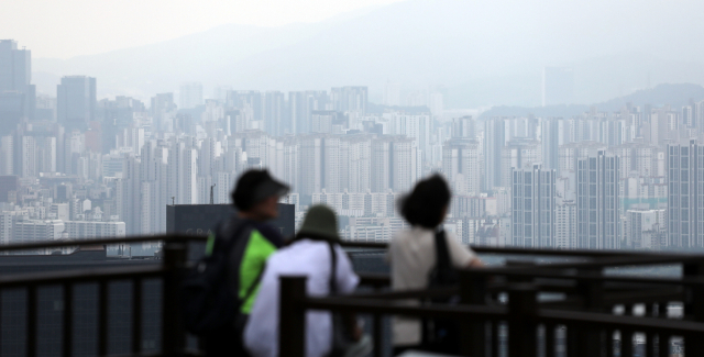 남산에서 바라본 서울 아파트 모습. /연합뉴스