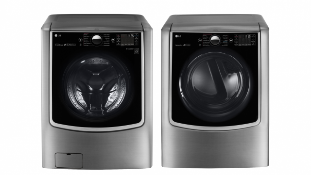 미국 컨슈머리포트에서 ‘최고의 세탁기·건조기 세트’로 선정된 LG전자 드럼 세탁기(왼쪽)와 건조기