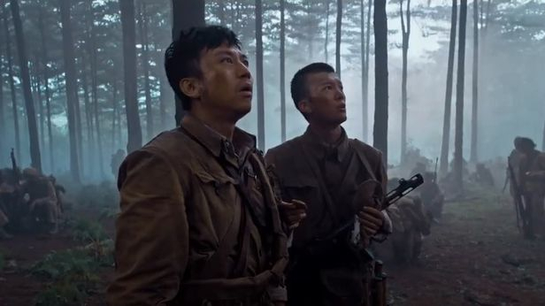 중공군과 북한군이 1953년 한국군과 유엔군을 격퇴한 전투를 영웅적으로 묘사한 '1953 금성대전투'의 한 장면./사진=유튜브 캡처