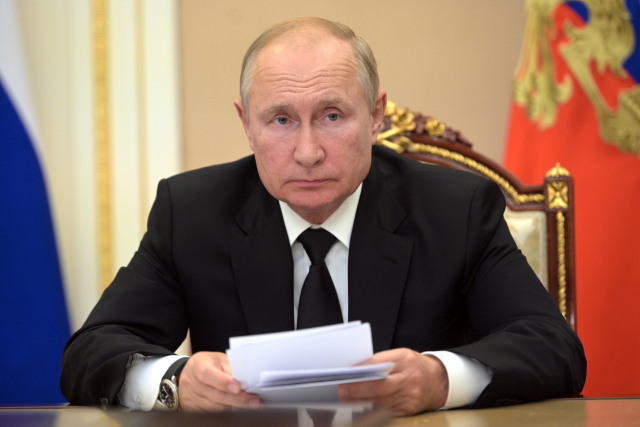 푸틴 대통령, 측근 코로나19 확진에 자가격리
