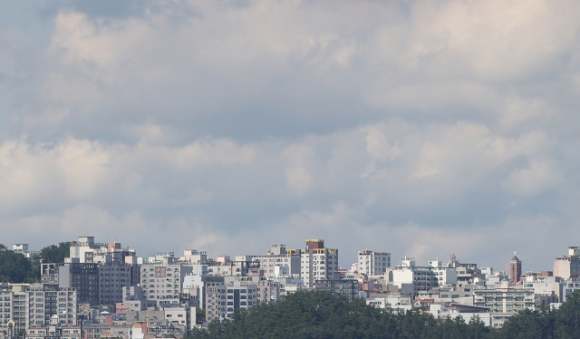 8일 오후 울산이 구름 많은 날씨를 보이고 있다./연합뉴스