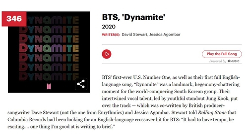 방탄소년단(BTS)의 히트곡 ‘다이너마이트’가 롤링스톤 선정 500대 명곡의 346위로 소개돼 있다. /롤링스톤 홈페이지 캡처