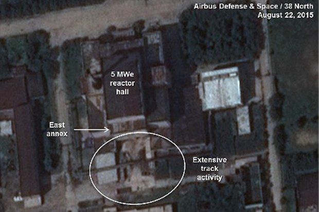 북한 영변의 핵시설인 5MW급 원자로를 찍은 위성사진 영상/연합뉴스
