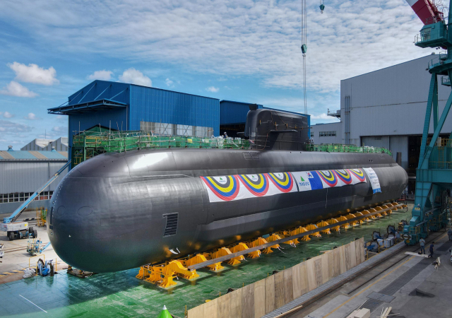 현대중공업이 28일 공개한 해군의 세 번째 3,000톤급 최신예 잠수함인 신채호함. /사진제공=현대중공업