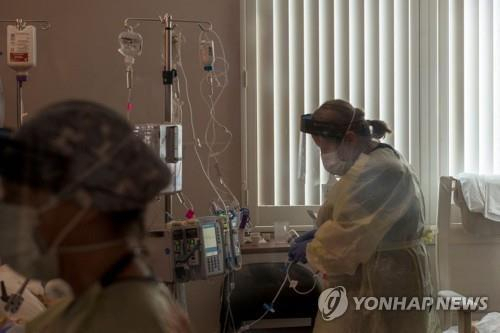 미국 코로나 사망자 70만명 넘어…사상 최악 팬데믹