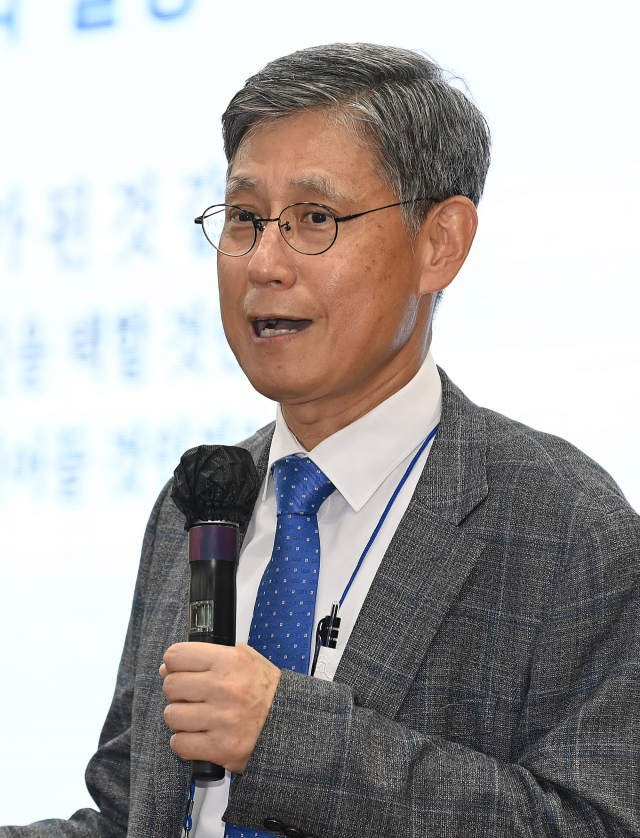 '韓 창업 여전히 '비포장길'…대기업 위주 경제구조 혁신해야'