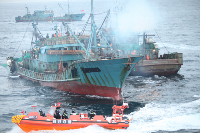 해양경찰청, 성어기 불법조업 외국어선 집중단속