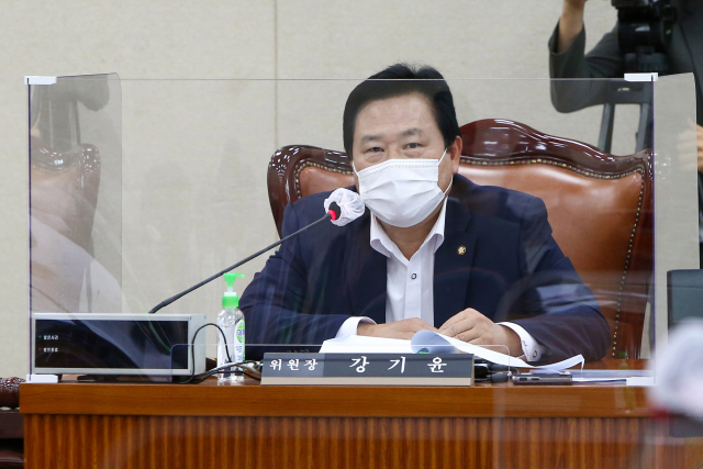 김강립 처장 '먹는 코로나19 치료제, 안전성 신속·철저 검증'