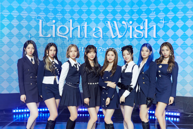 그룹 라잇썸(상아, 초원, 나영, 히나, 주현, 유정, 휘연, 지안)이 13일 두 번째 싱글 'Light a Wish' 발매 기념 온라인 미디어쇼케이스에 참석했다. / 사진=큐브엔터테인먼트 제공