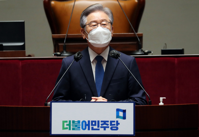 이재명, 尹에 “국민 두려워하는 게 대통령 첫 출발…국정 만만찮아”
