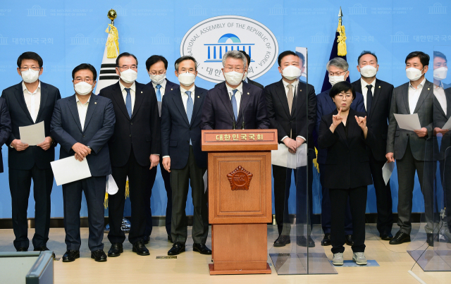 민주당 호남 의원들 “尹 전두환 찬양 망언 규탄…대선 후보 사퇴하라”
