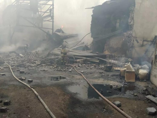 22일 러시아 중부 랴잔주의 화약 제조 공장에서 화재가 발생해 17명이 숨진 현장 모습./연합뉴스
