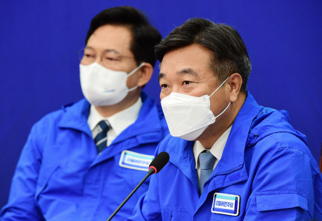 윤호중 더불어민주당 공동선대위원장이 10일 오전 국회에서 열린 중앙선거대책위원회의에서 발언하고 있다. /권욱 기자