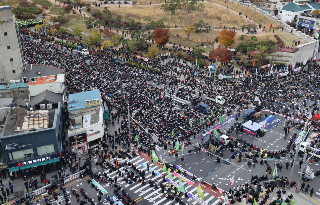 민주노총 또 ‘2만명 운집’…경찰 수사 착수