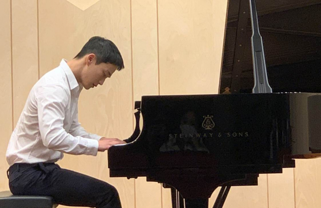 '피아노로 새로운 몰입의 경험'...연주자로 무대 서는 아나운서 김정현