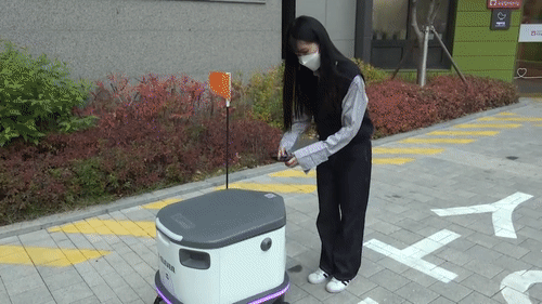 퀵커머스 경쟁 '총성'…달리는 배달로봇