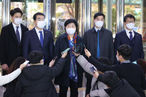 경찰청장 면담한 여당 의원들…'부실대응 억장 무너져'