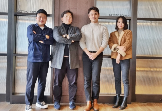 김민(왼쪽부터), 조윤호, 전중달, 문숙연 링크아시아 대표