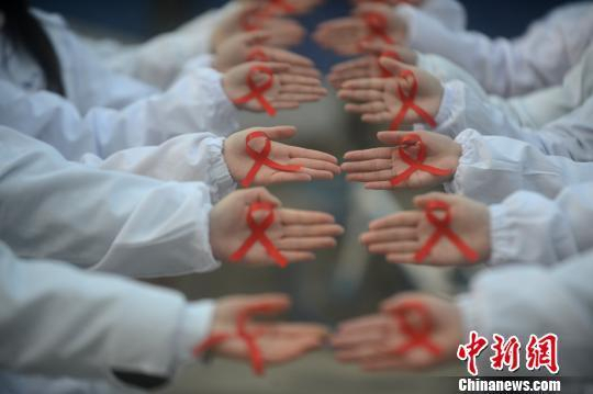 중국 에이즈 감염자 100만명 넘어…동성·학생 환자 급증