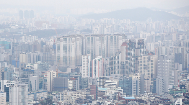 주택 거래절벽 심화…10월 서울 주택매매, 전년보다 23.4%↓