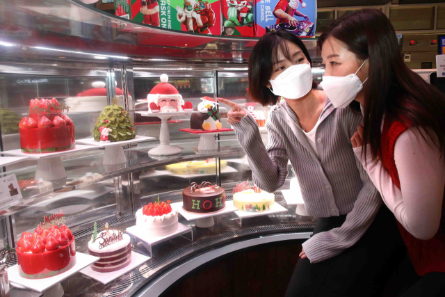 '케이크 공장 24시간 풀가동'…연말 예약판매 3배 늘었다