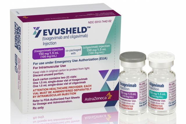 FDA는 8일(현지시간) AZ의 코로나19 항체치료제인 이부실드의 긴급 사용을 승인했다. /AP연합뉴스